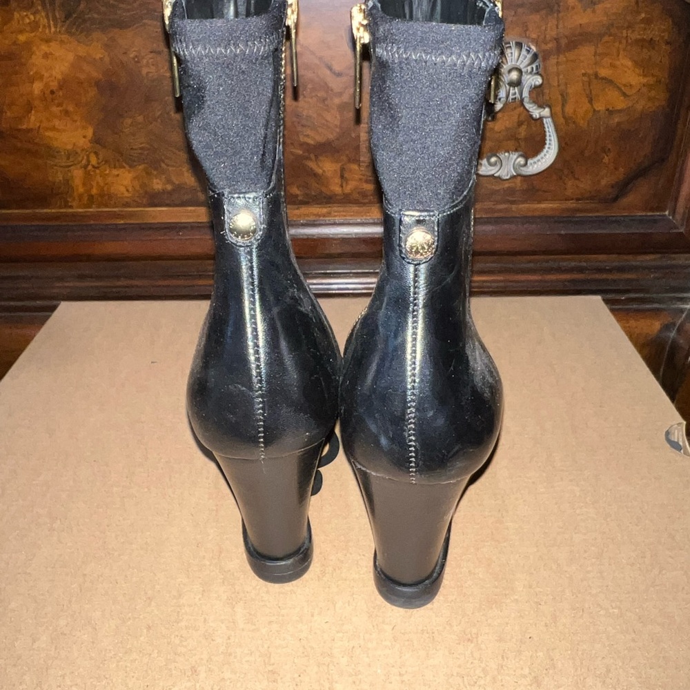 Michael Kors booties - Picture 3 of 4